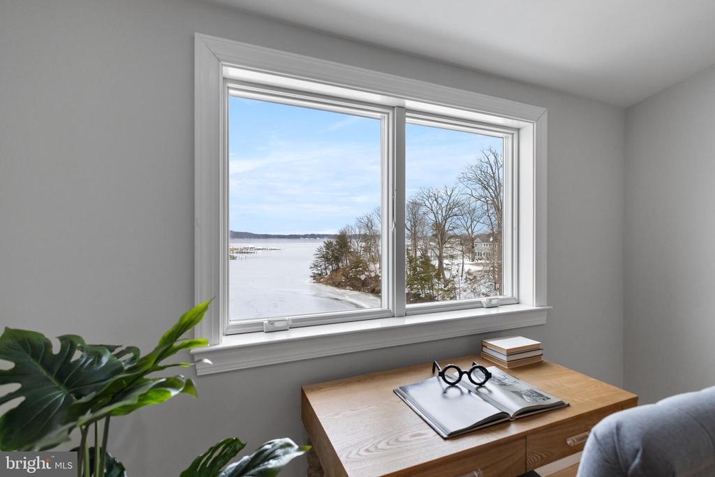 ARNOLD WATERFRONT | 404 ALAMEDA PARKWAY