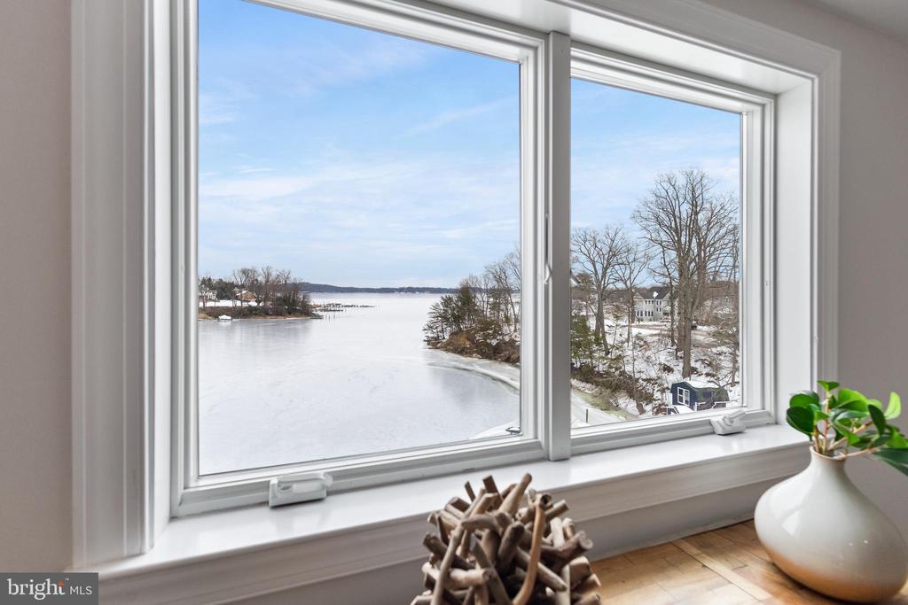 ARNOLD WATERFRONT | 404 ALAMEDA PARKWAY
