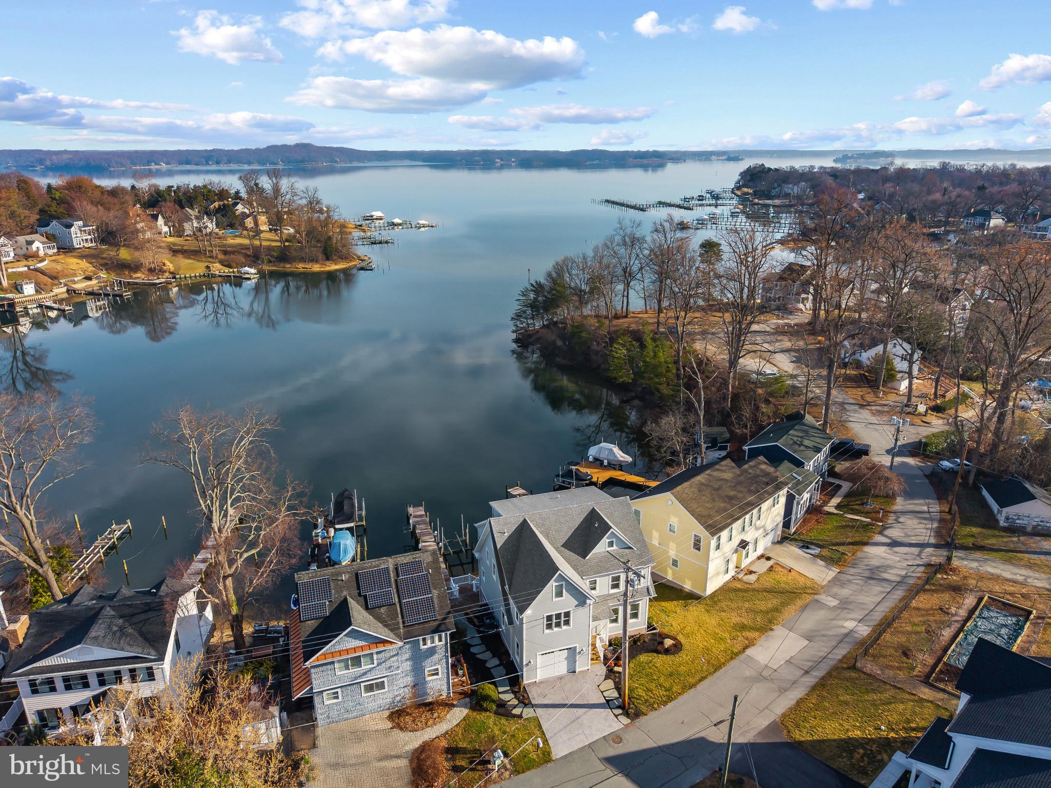 ARNOLD WATERFRONT | 404 ALAMEDA PARKWAY