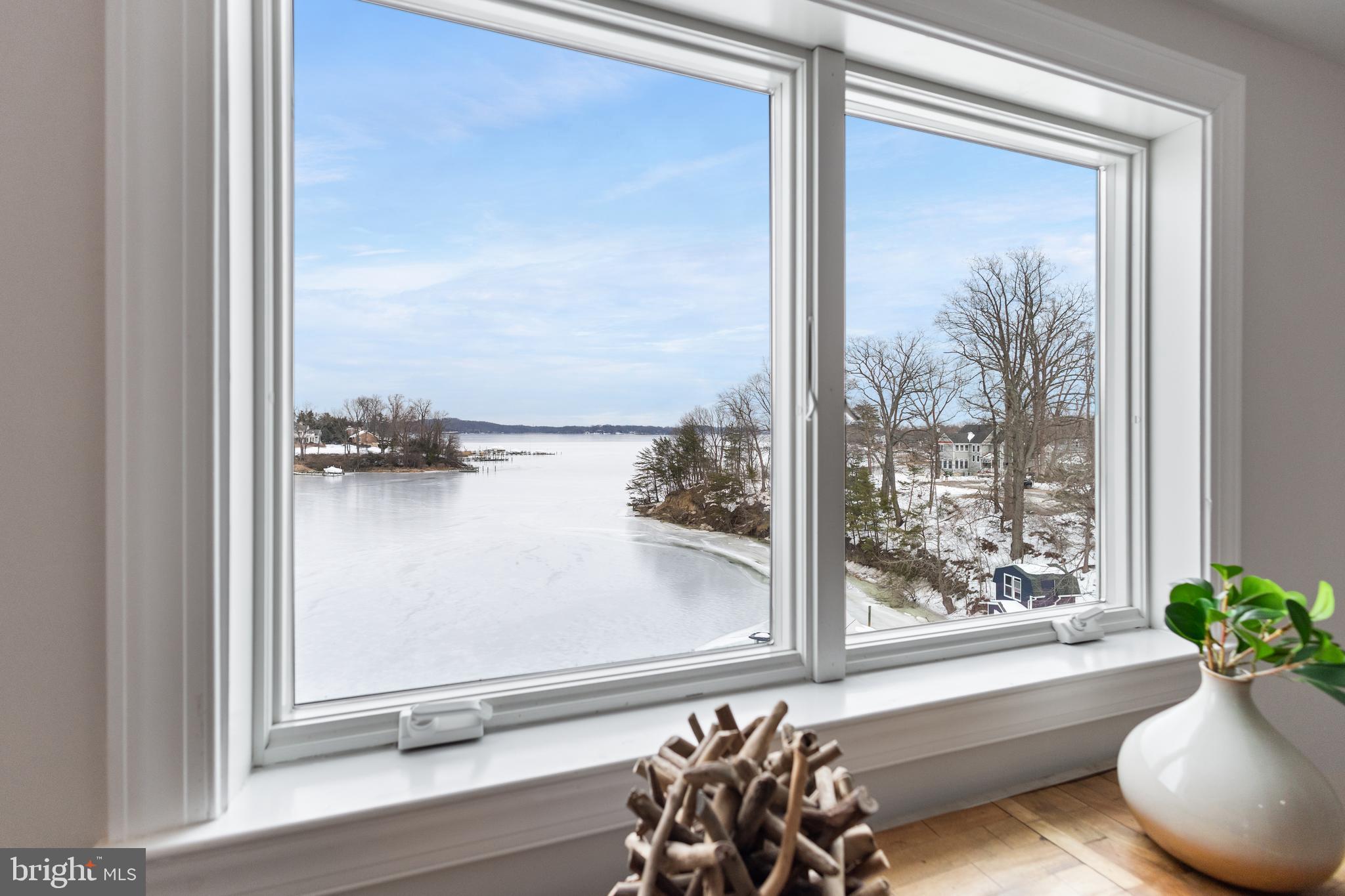 ARNOLD WATERFRONT | 404 ALAMEDA PARKWAY