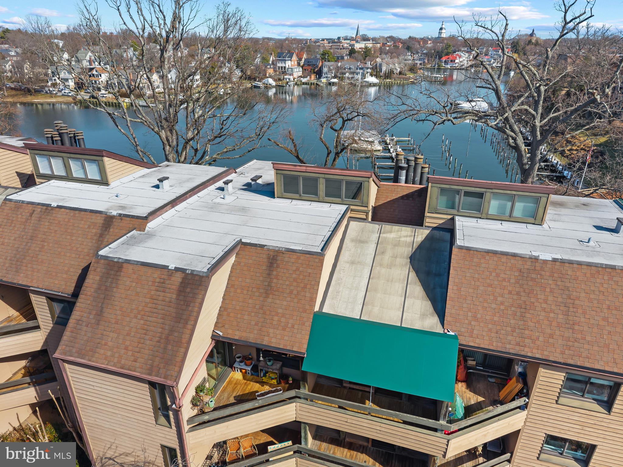 WATERFRONT SPA CREEK CONDO | 3 PRESIDENT POINT DRIVE B3