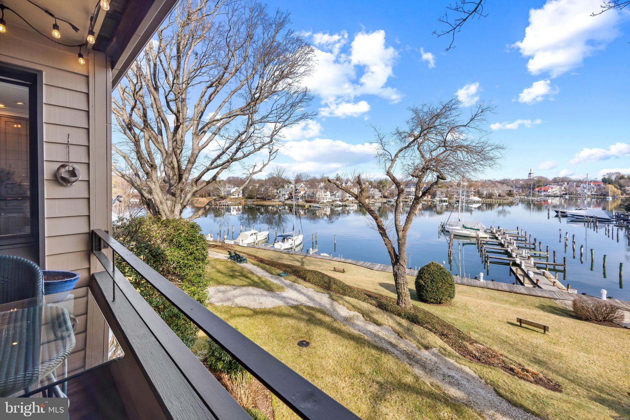 WATERFRONT SPA CREEK CONDO | 3 PRESIDENT POINT DRIVE B3