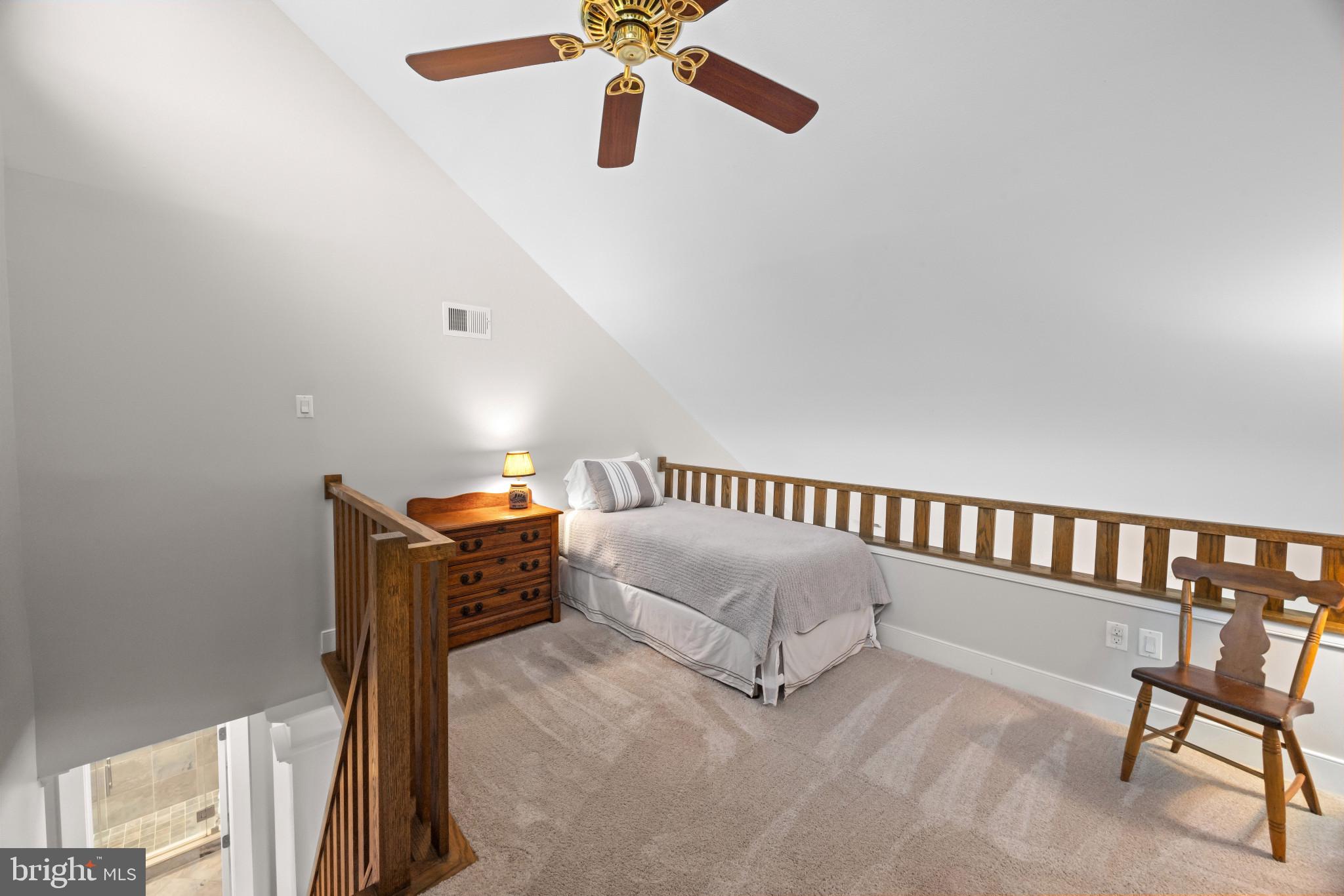 WATERFRONT SPA CREEK CONDO | 3 PRESIDENT POINT DRIVE B3