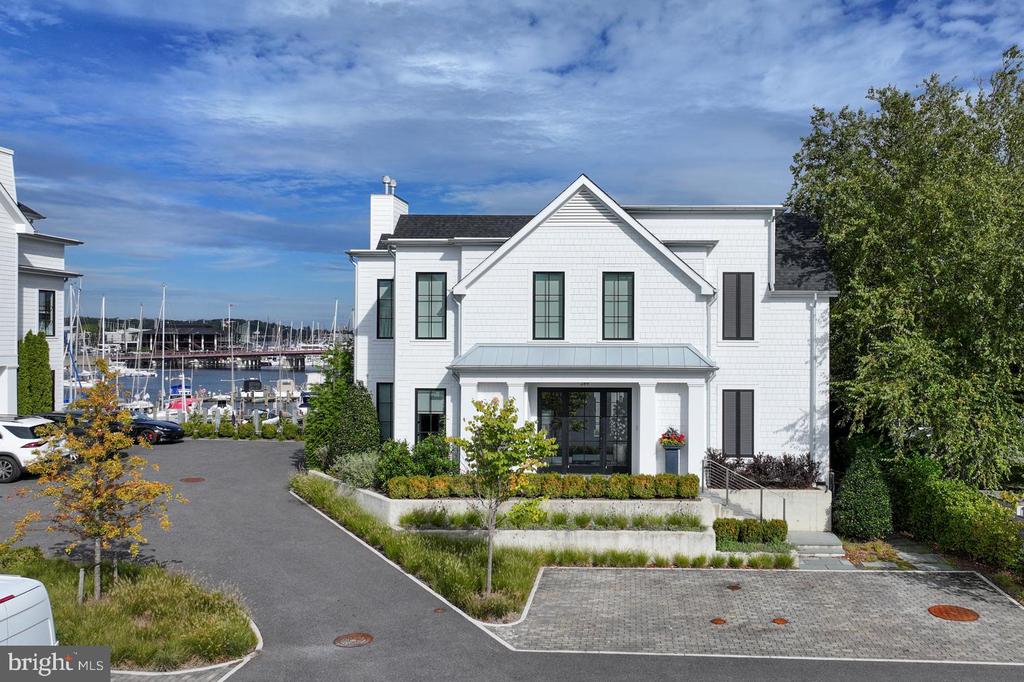 HIGHEST 2-BDR CONDO SALE IN ANNAPOLIS | 289 STATE STREET 4