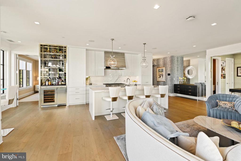 HIGHEST 2-BDR CONDO SALE IN ANNAPOLIS | 289 STATE STREET 4