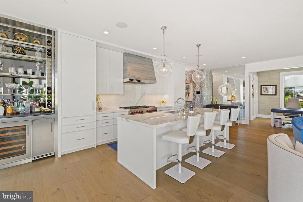 HIGHEST 2-BDR CONDO SALE IN ANNAPOLIS | 289 STATE STREET 4