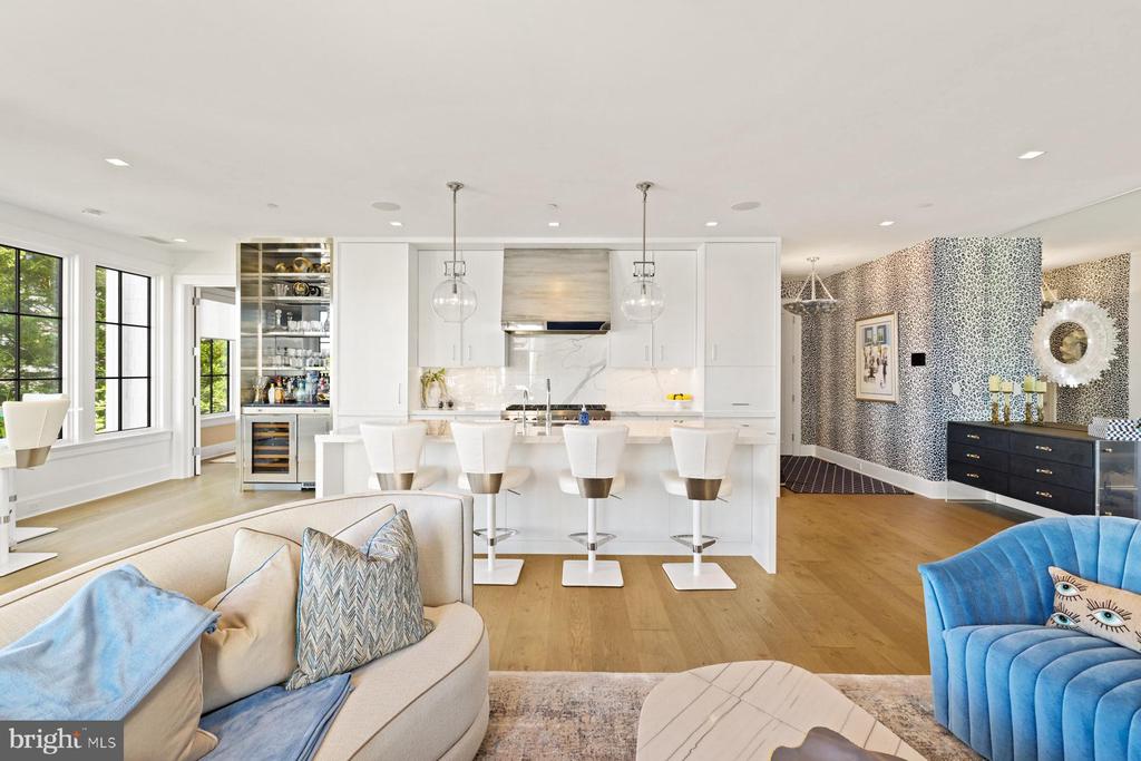 HIGHEST 2-BDR CONDO SALE IN ANNAPOLIS | 289 STATE STREET 4