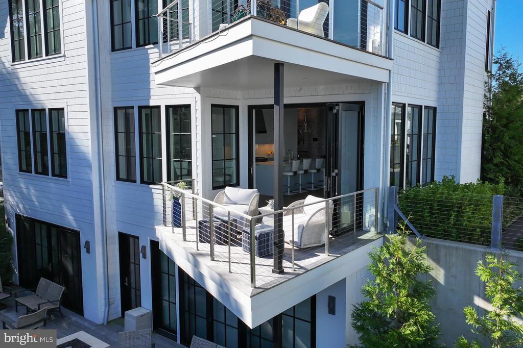 HIGHEST 2-BDR CONDO SALE IN ANNAPOLIS | 289 STATE STREET 4