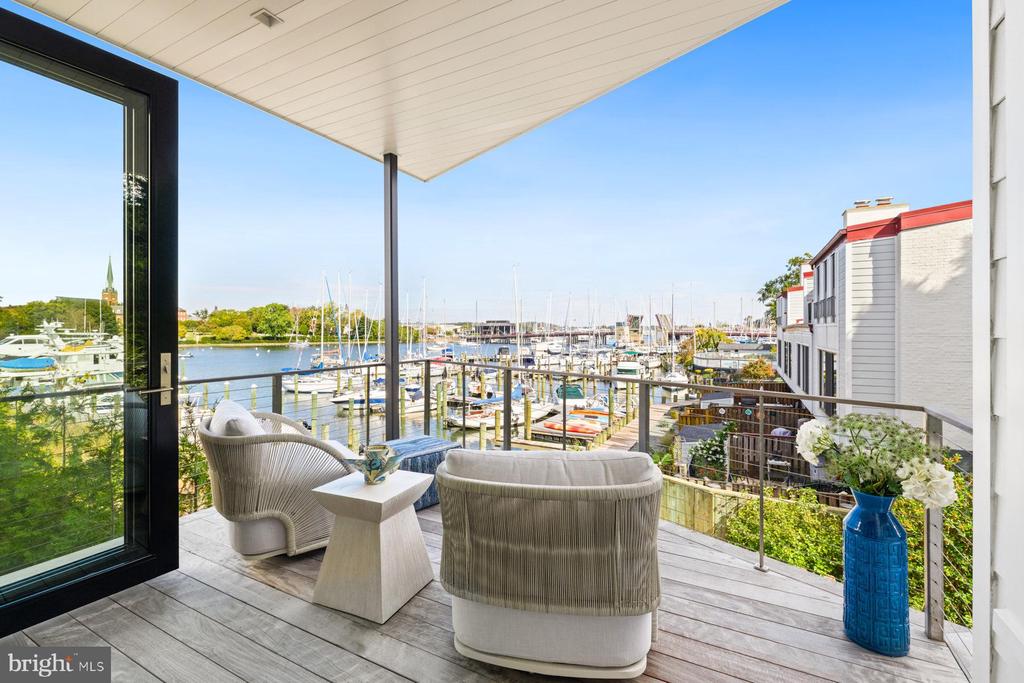 HIGHEST 2-BDR CONDO SALE IN ANNAPOLIS | 289 STATE STREET 4
