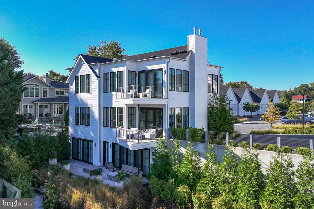HIGHEST 2-BDR CONDO SALE IN ANNAPOLIS | 289 STATE STREET 4