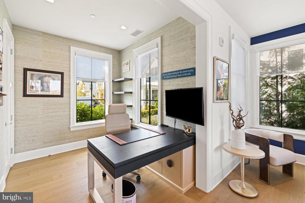 HIGHEST 2-BDR CONDO SALE IN ANNAPOLIS | 289 STATE STREET 4