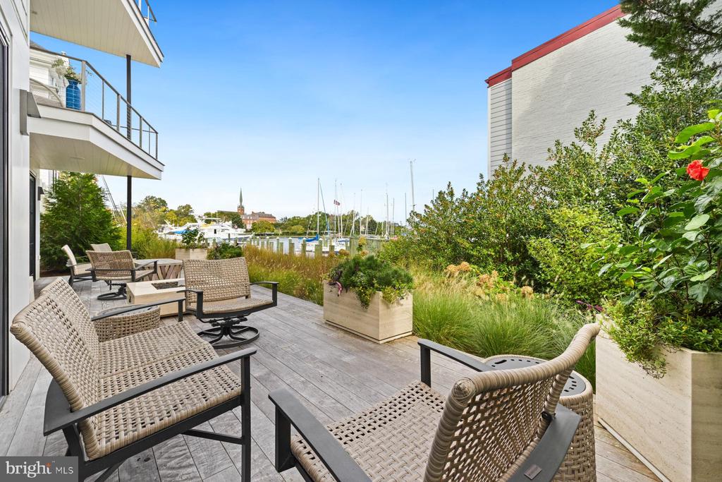 HIGHEST 2-BDR CONDO SALE IN ANNAPOLIS | 289 STATE STREET 4