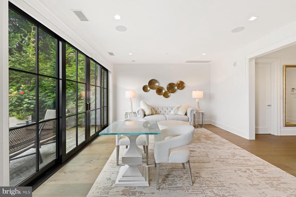 HIGHEST 2-BDR CONDO SALE IN ANNAPOLIS | 289 STATE STREET 4