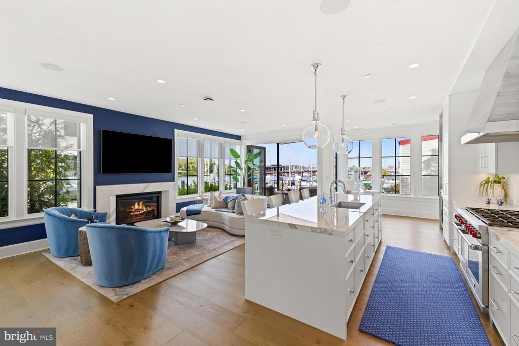 HIGHEST 2-BDR CONDO SALE IN ANNAPOLIS | 289 STATE STREET 4
