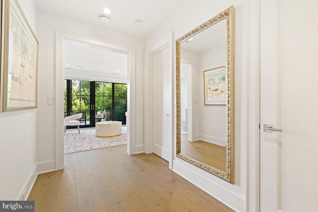 HIGHEST 2-BDR CONDO SALE IN ANNAPOLIS | 289 STATE STREET 4