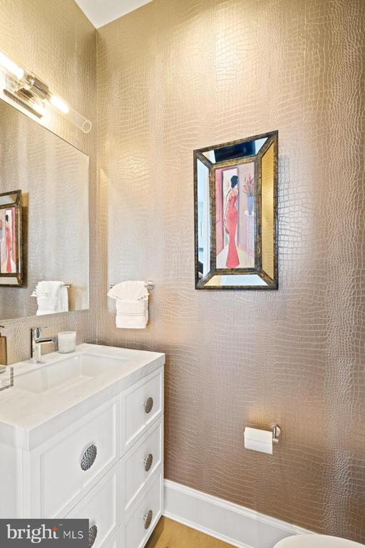 HIGHEST 2-BDR CONDO SALE IN ANNAPOLIS | 289 STATE STREET 4