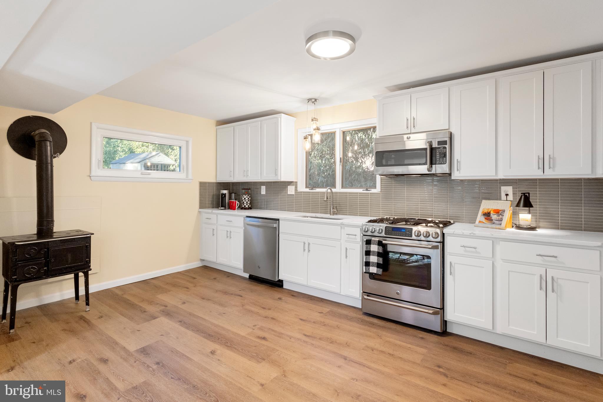 BROADNECK SCHOOLS | 1294 CIRCLE DRIVE