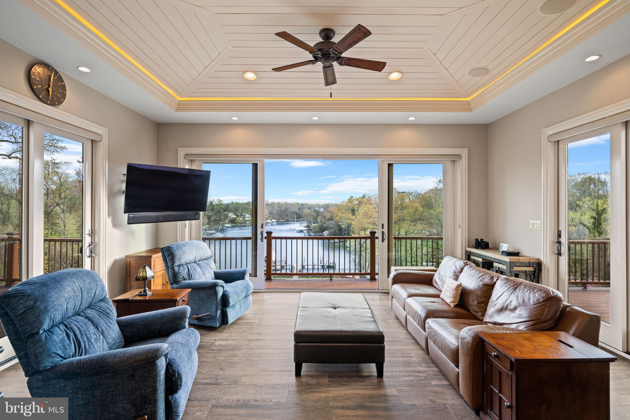 THE POD | 423 BENFIELD ROAD