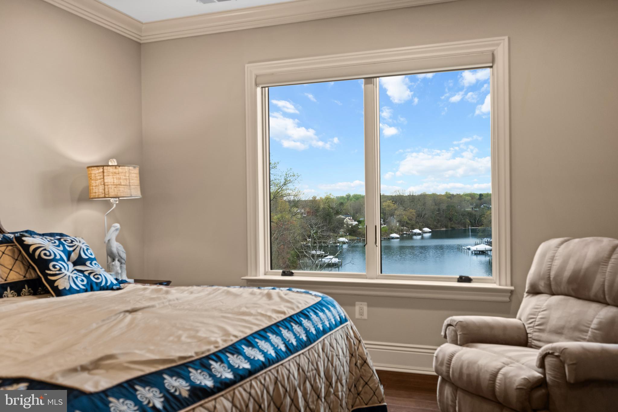 THE POD | 423 BENFIELD ROAD