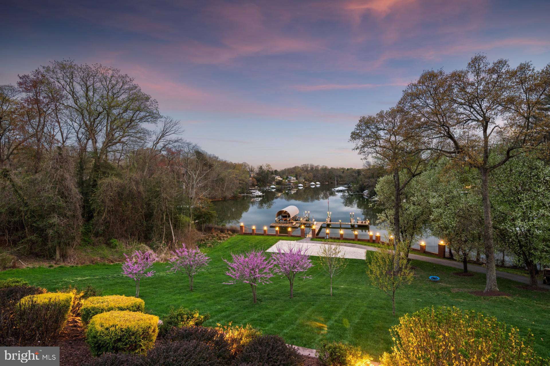 THE POD | 423 BENFIELD ROAD