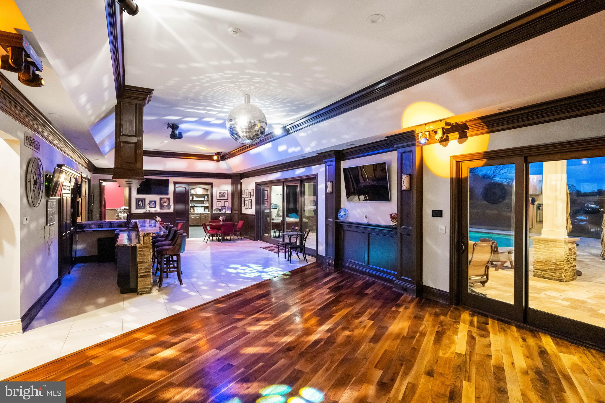 THE POD | 423 BENFIELD ROAD