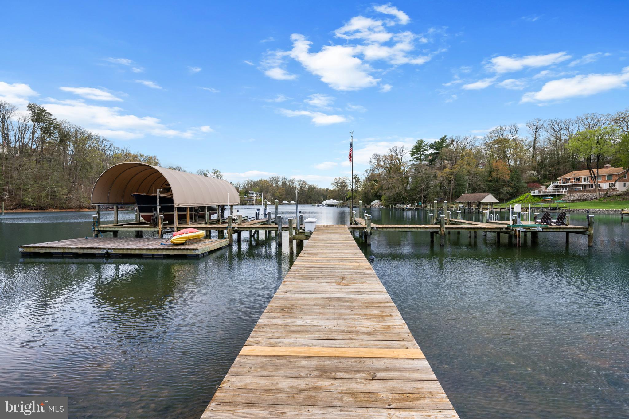 THE POD | 423 BENFIELD ROAD