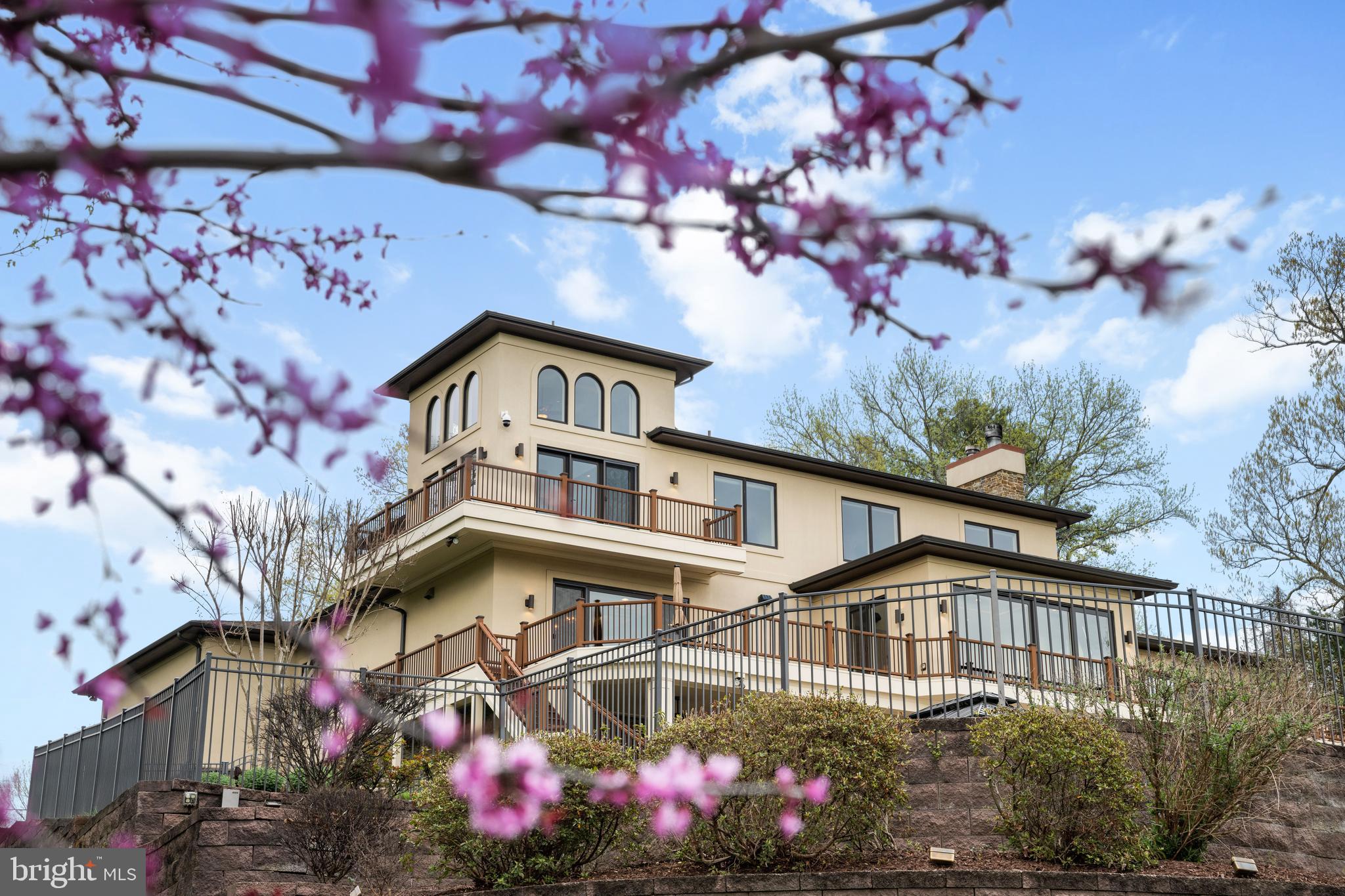 THE POD | 423 BENFIELD ROAD