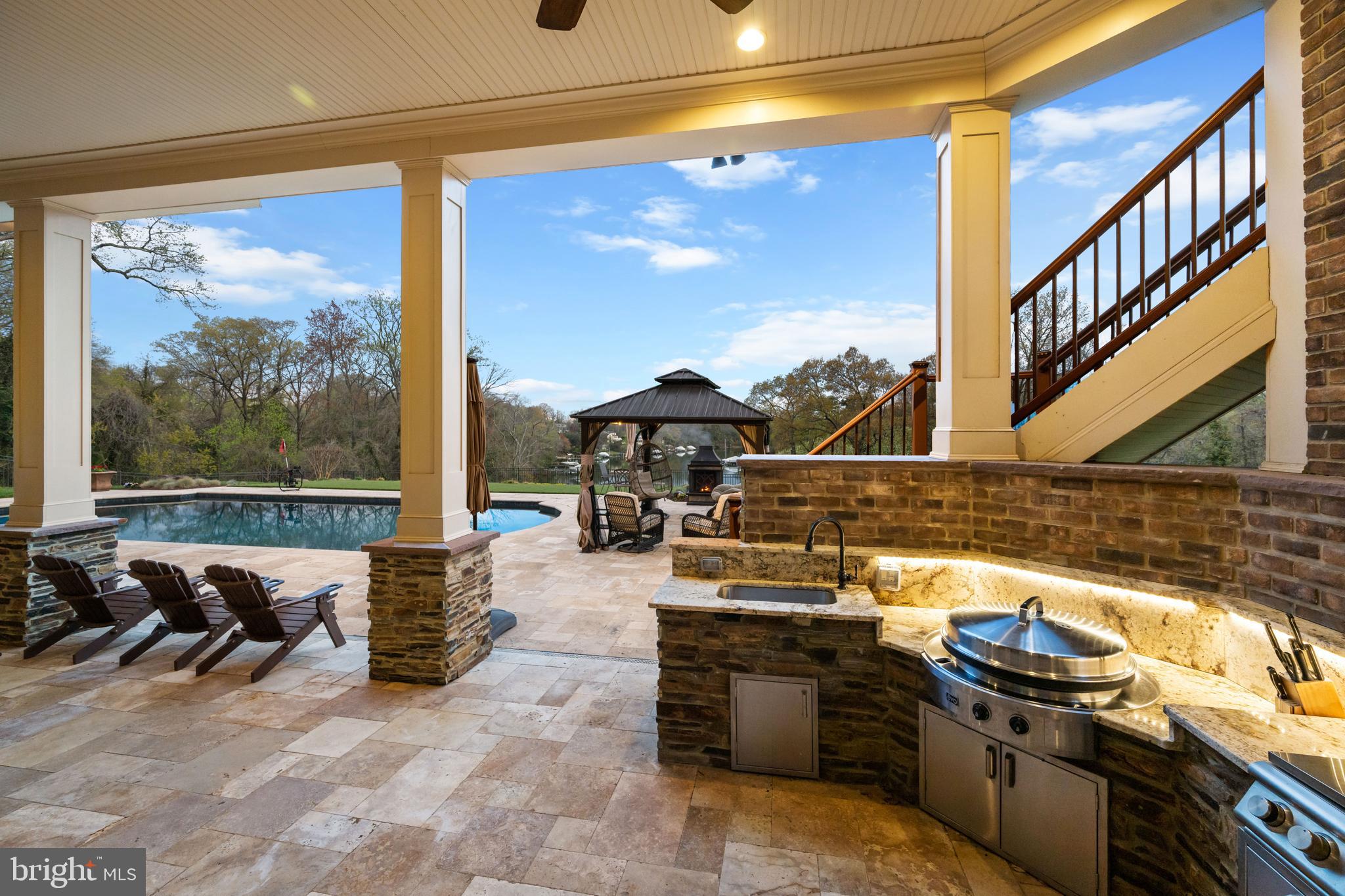 THE POD | 423 BENFIELD ROAD