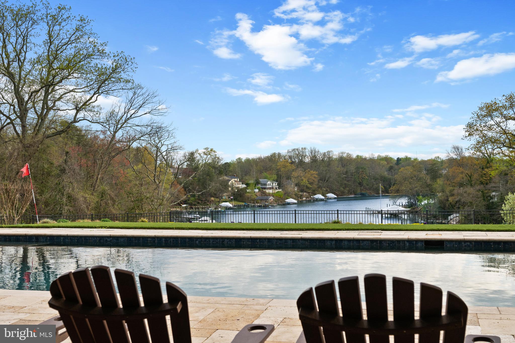 THE POD | 423 BENFIELD ROAD