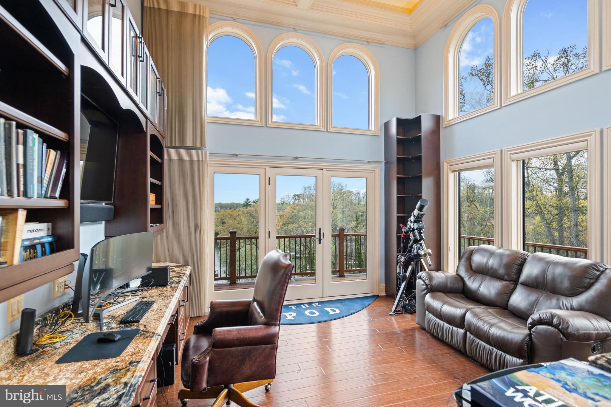 THE POD | 423 BENFIELD ROAD