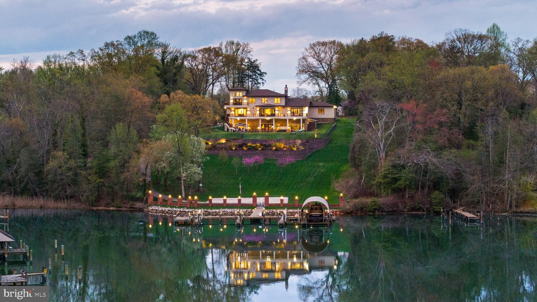 THE POD | 423 BENFIELD ROAD