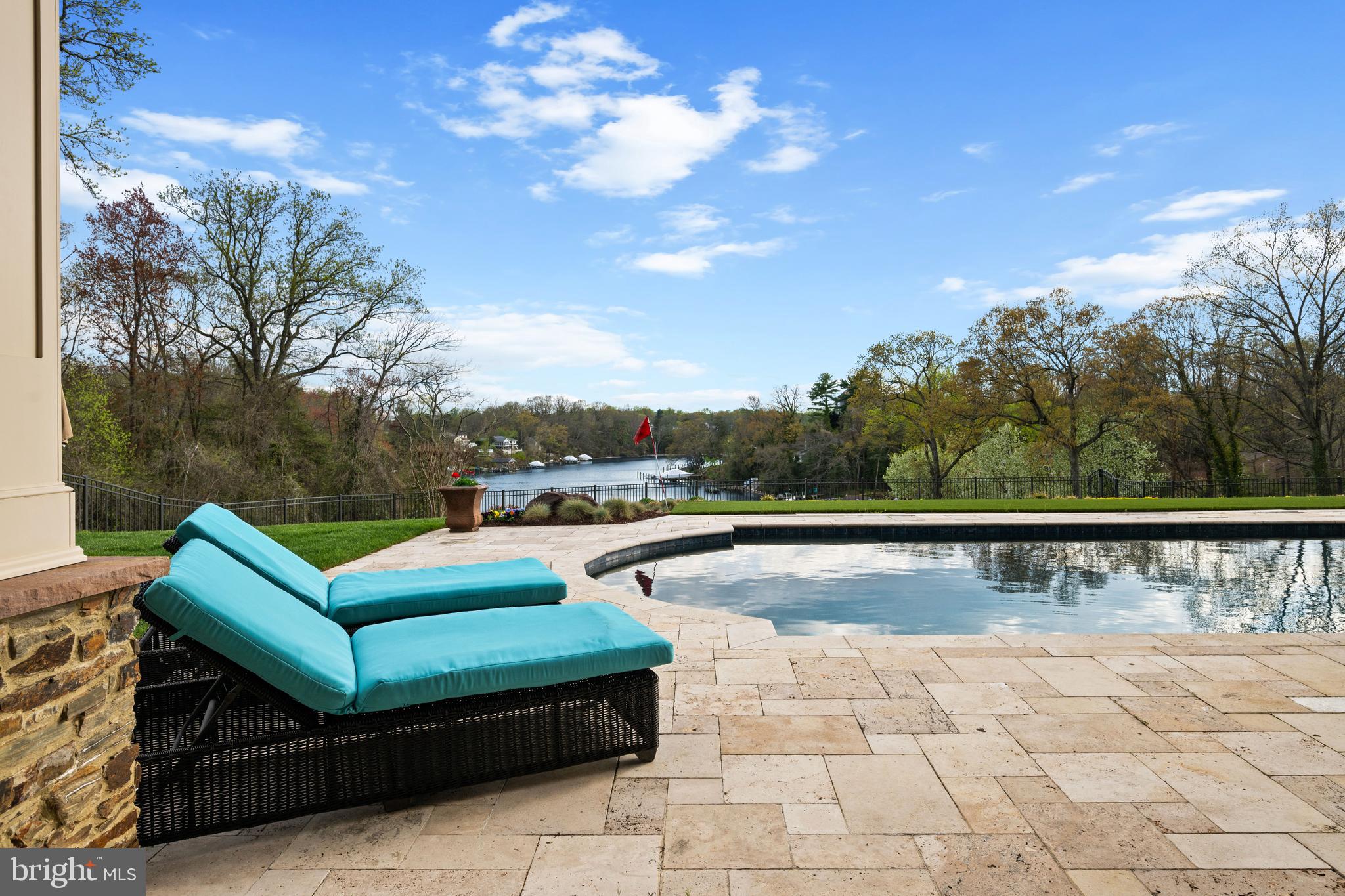 THE POD | 423 BENFIELD ROAD