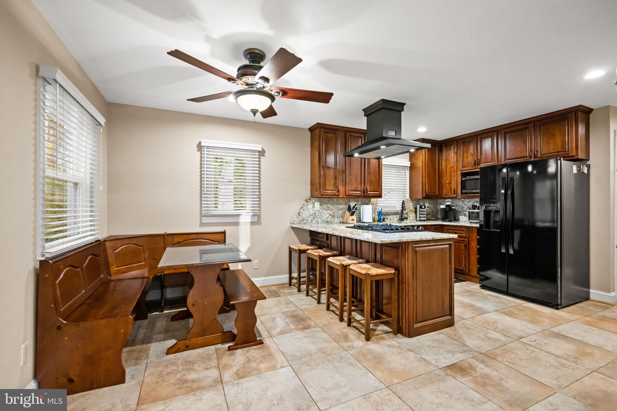 THE POD | 423 BENFIELD ROAD