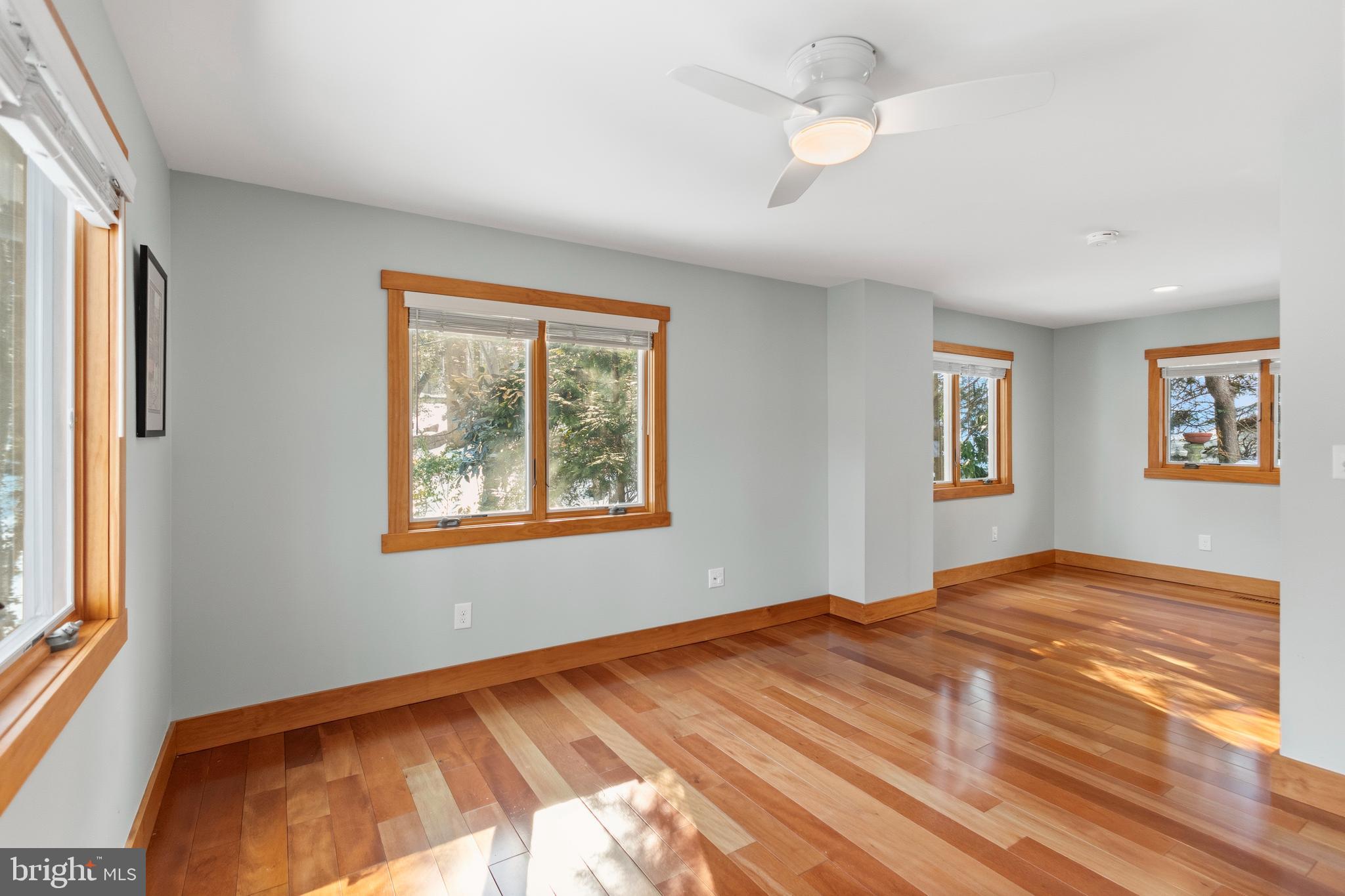 EPPING FOREST WATERFRONT | 357 OVERLOOK TRAIL