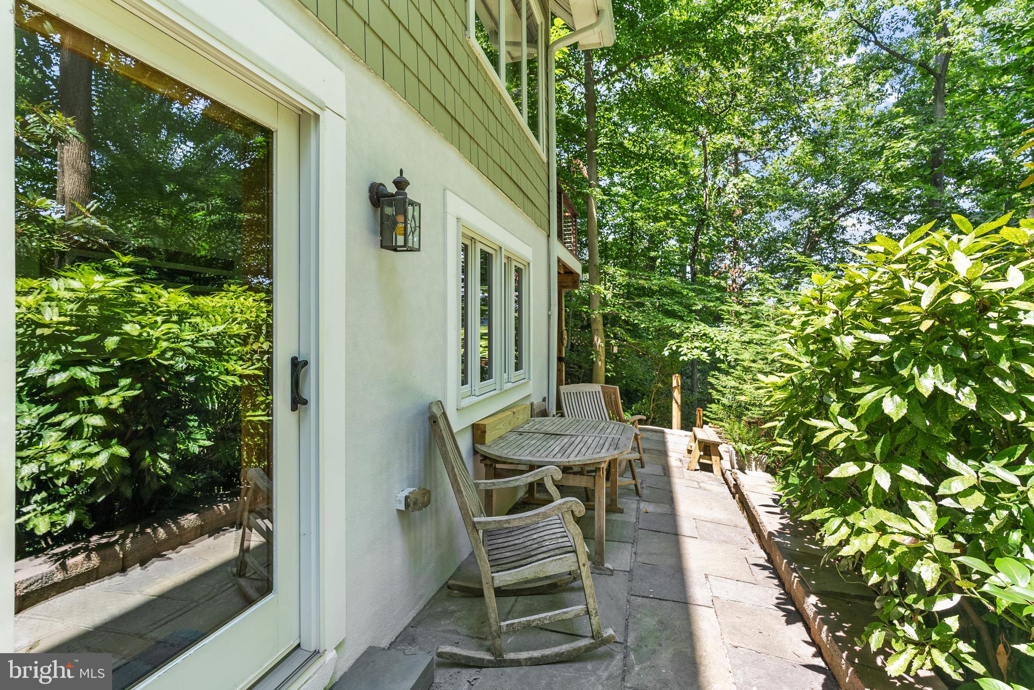 EPPING FOREST WATERFRONT | 357 OVERLOOK TRAIL