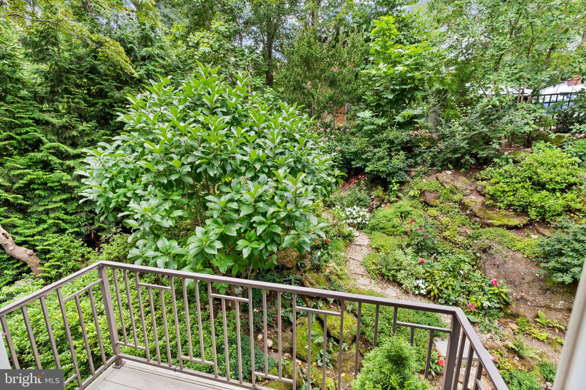 EPPING FOREST WATERFRONT | 357 OVERLOOK TRAIL