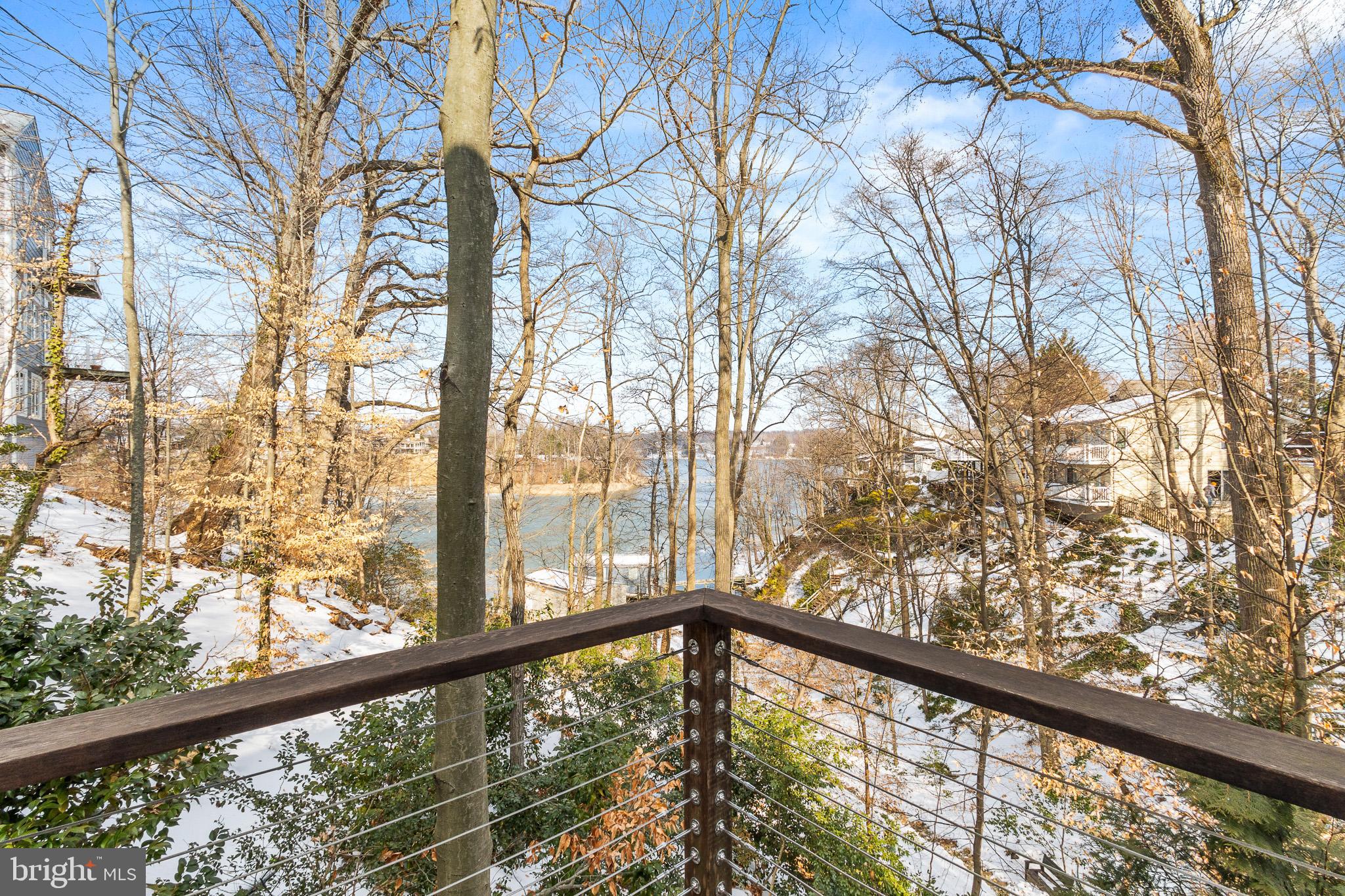 EPPING FOREST WATERFRONT | 357 OVERLOOK TRAIL