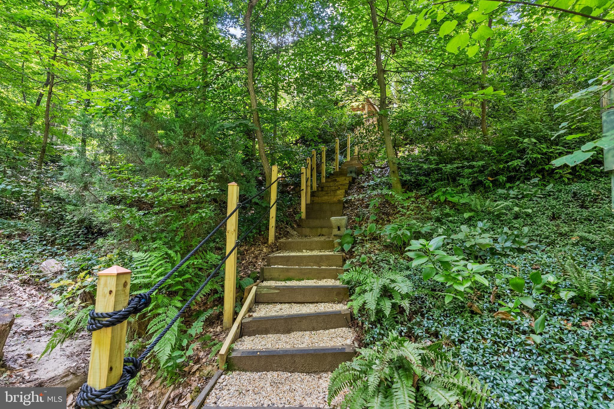 EPPING FOREST WATERFRONT | 357 OVERLOOK TRAIL