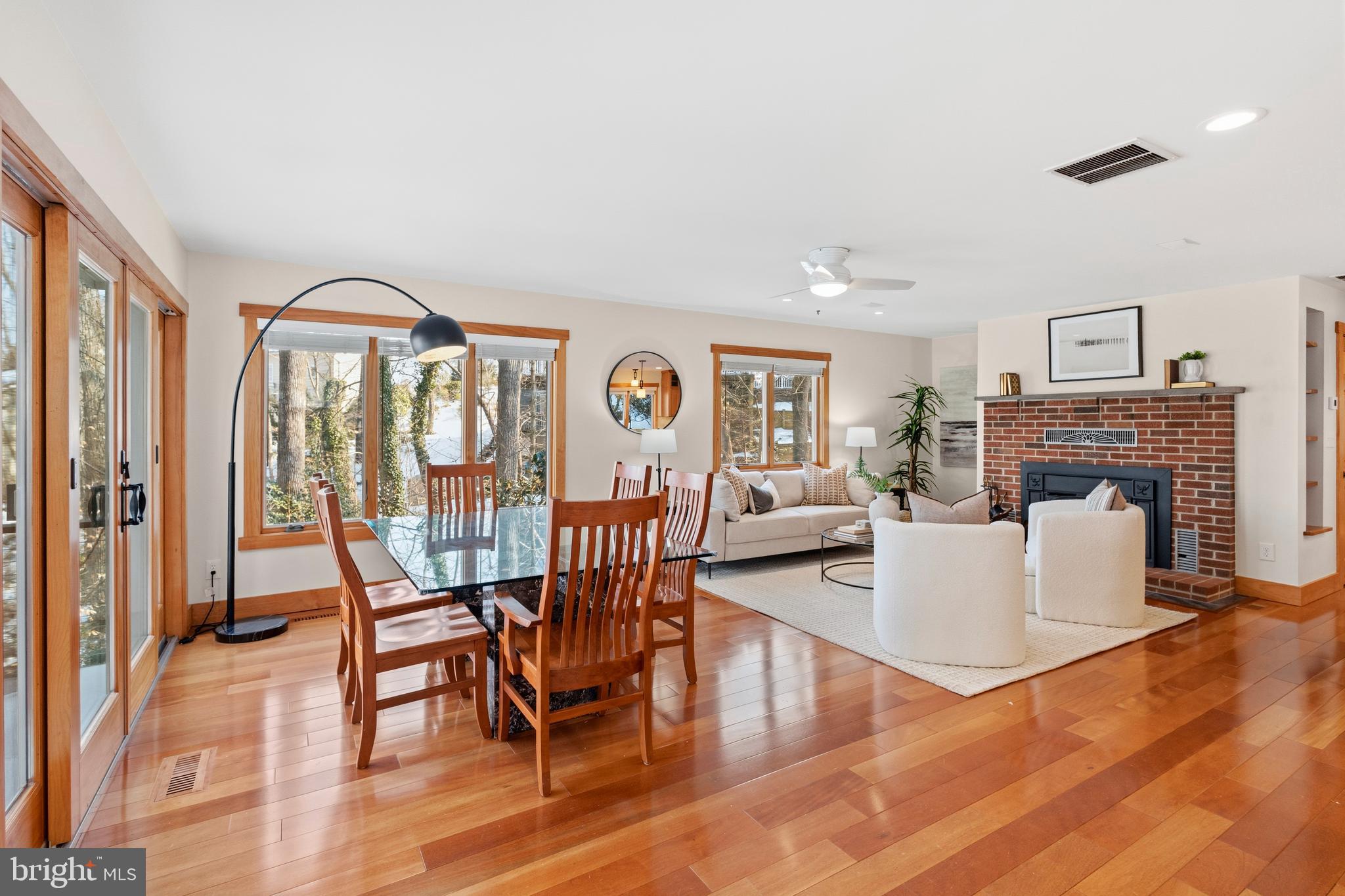 EPPING FOREST WATERFRONT | 357 OVERLOOK TRAIL