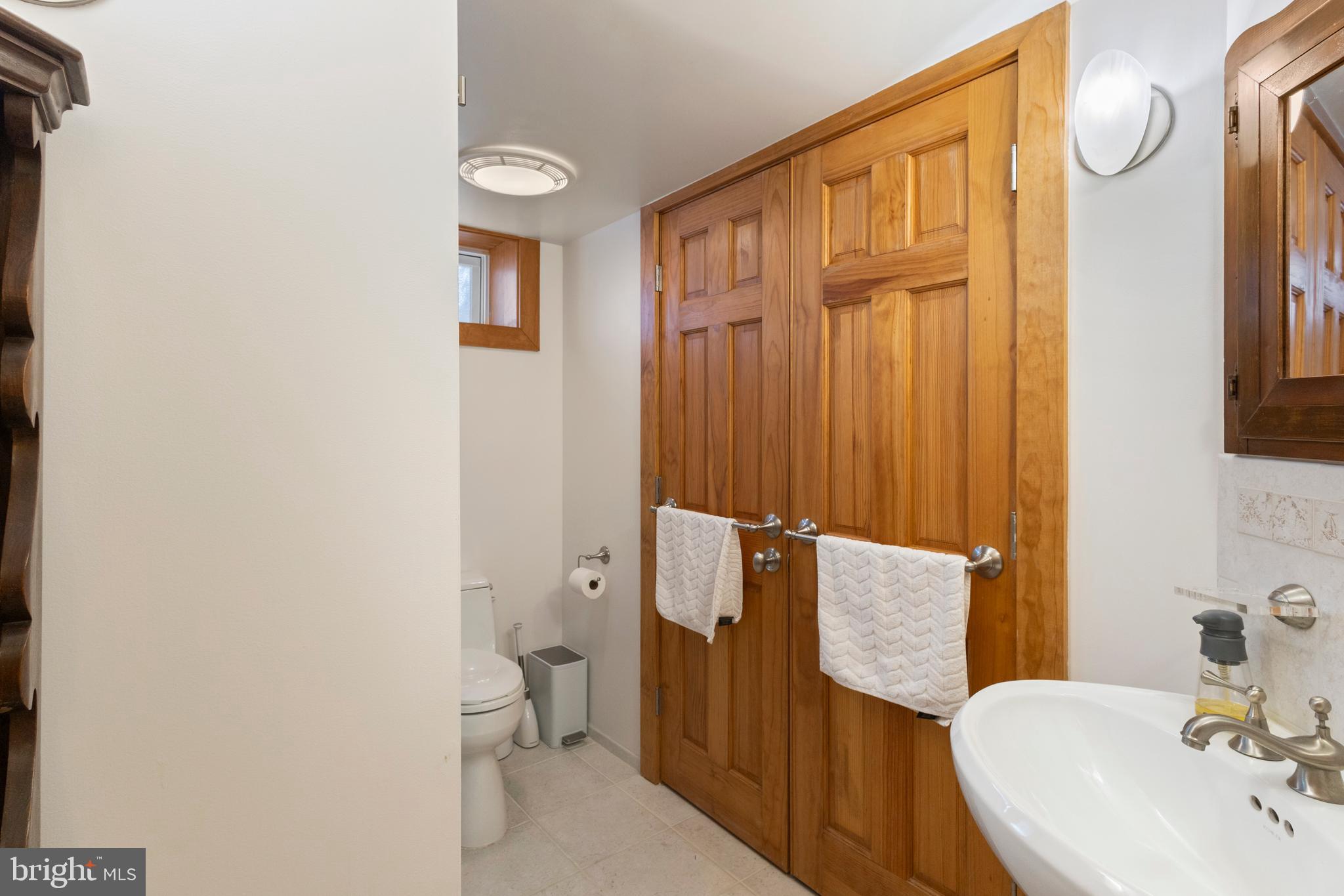 EPPING FOREST WATERFRONT | 357 OVERLOOK TRAIL