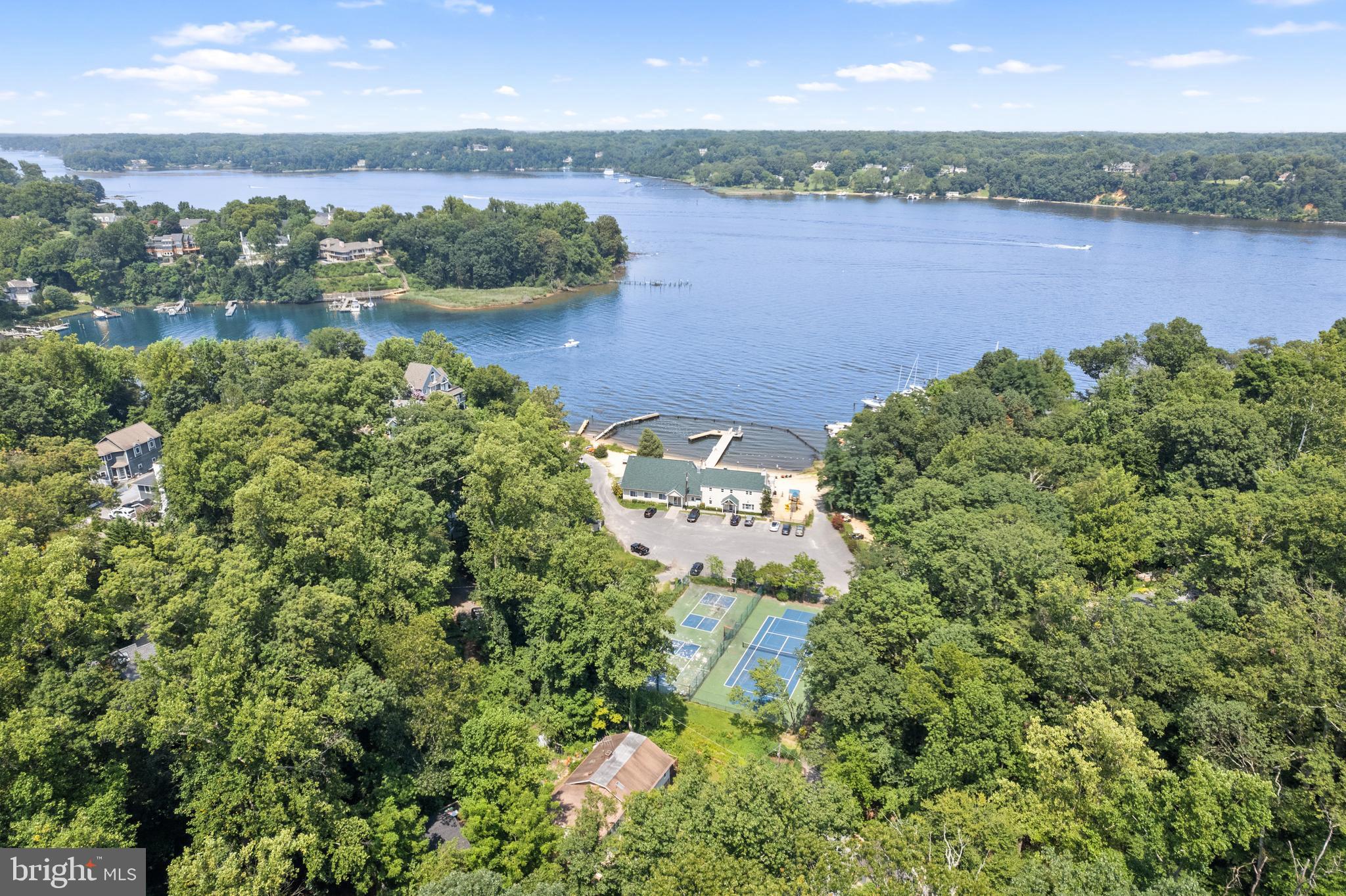 EPPING FOREST WATERFRONT | 357 OVERLOOK TRAIL