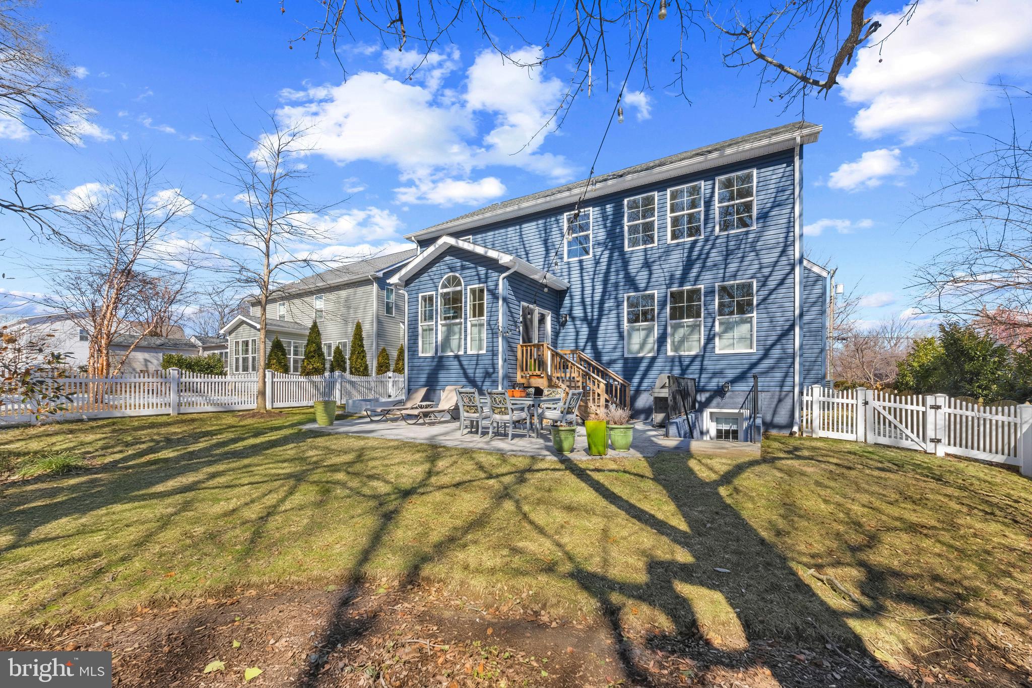 EASTPORT CRAFTSMAN | 819 JANICE DRIVE