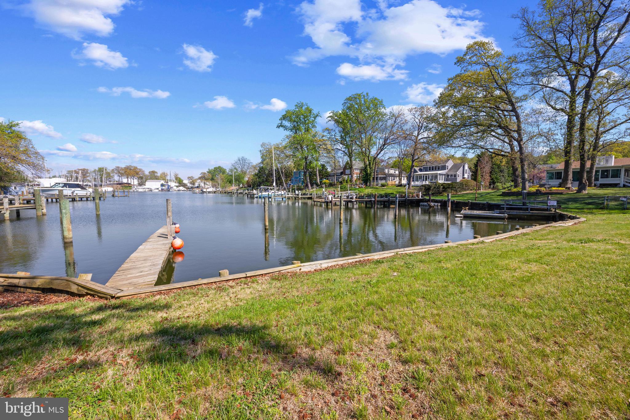 EASTPORT CRAFTSMAN | 819 JANICE DRIVE