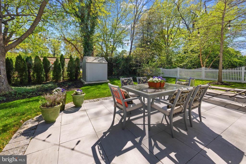 EASTPORT CRAFTSMAN | 819 JANICE DRIVE