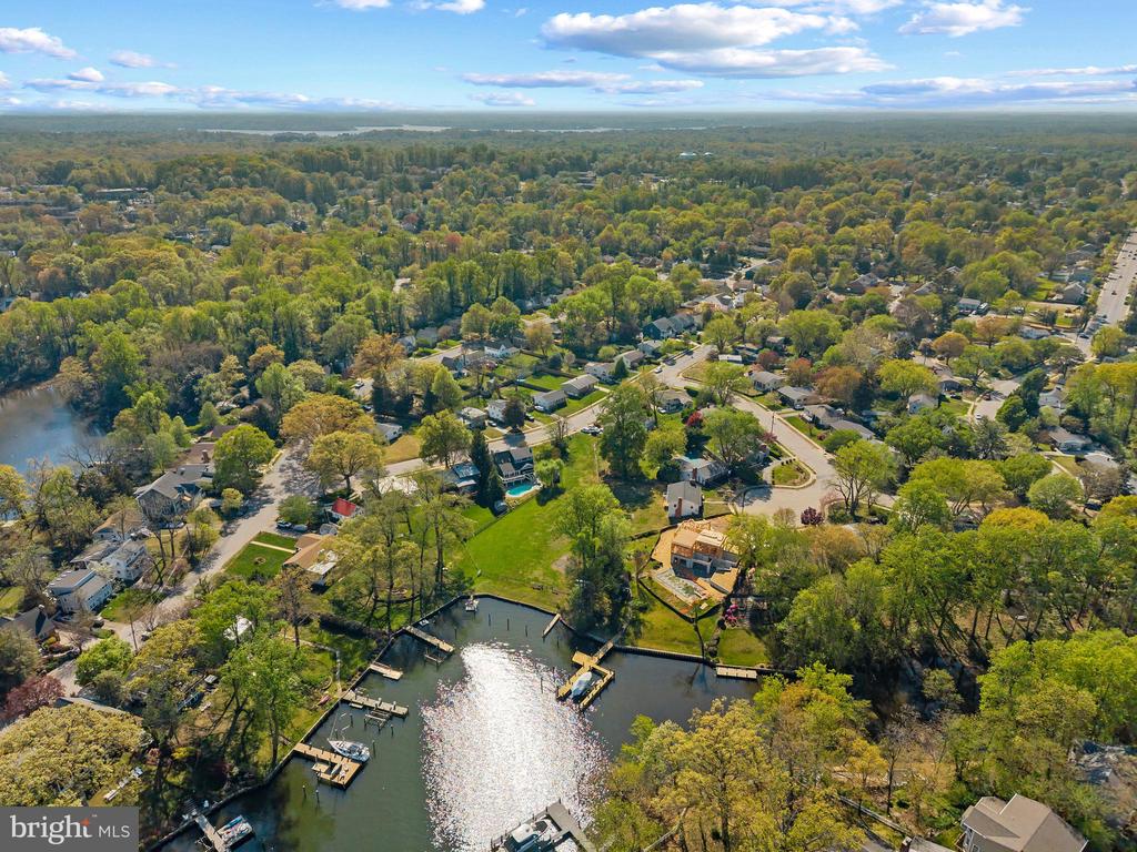 EASTPORT CRAFTSMAN | 819 JANICE DRIVE