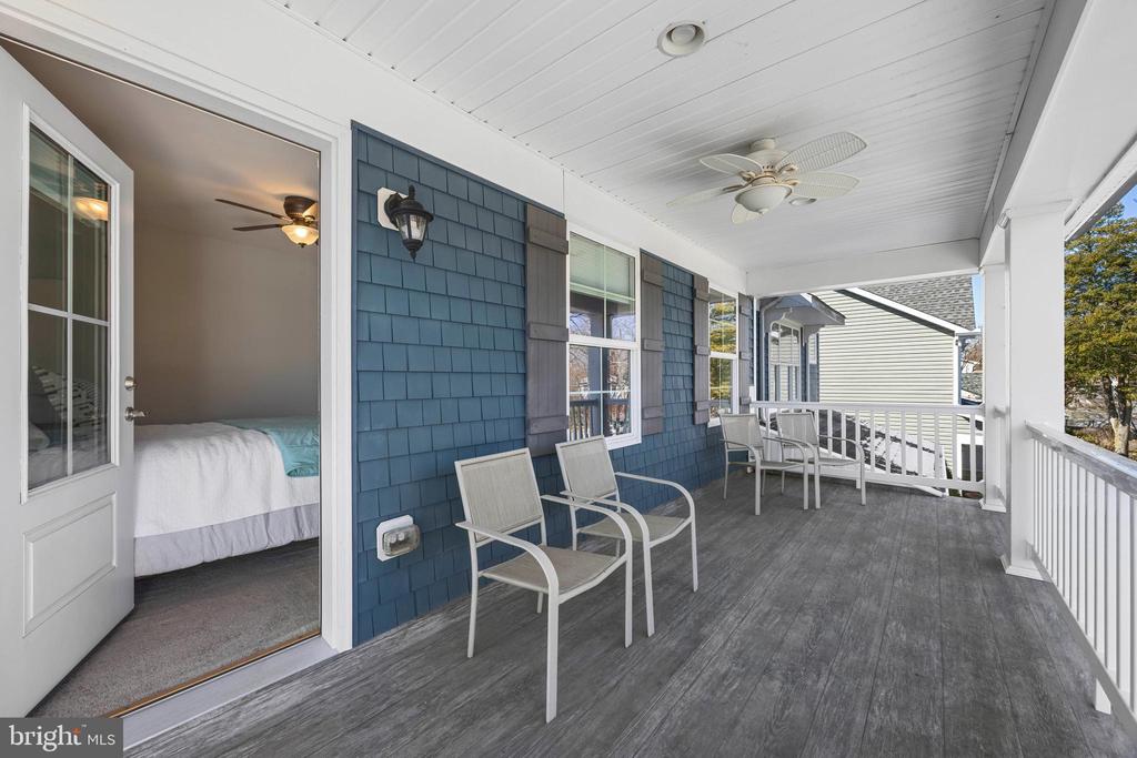 EASTPORT CRAFTSMAN | 819 JANICE DRIVE