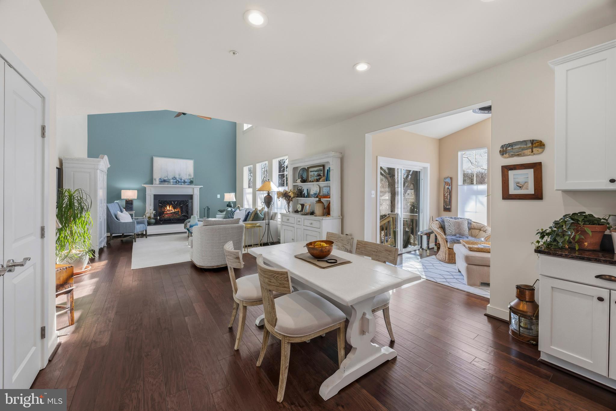 EASTPORT CRAFTSMAN | 819 JANICE DRIVE