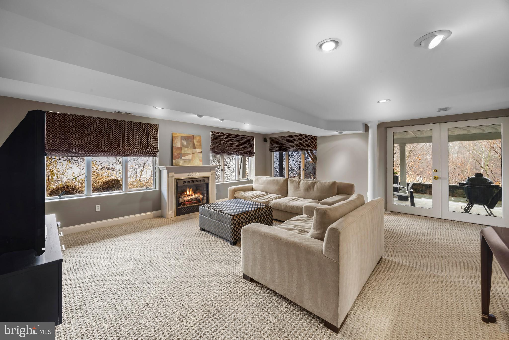 EPPING FOREST WATERFRONT | 349 SHERWOOD TRAIL