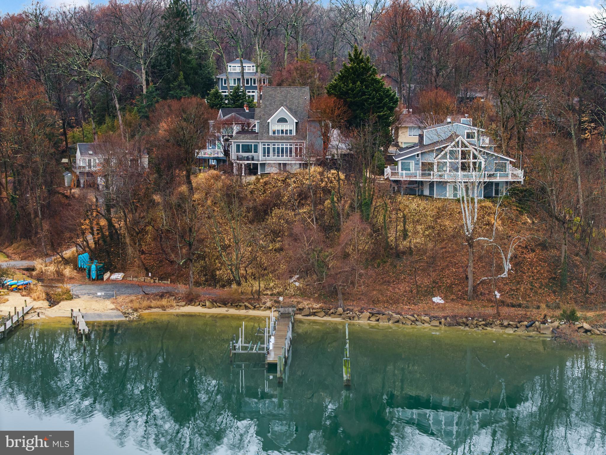 EPPING FOREST WATERFRONT | 349 SHERWOOD TRAIL