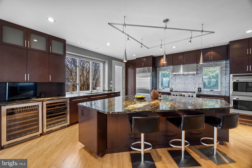 EPPING FOREST WATERFRONT | 349 SHERWOOD TRAIL